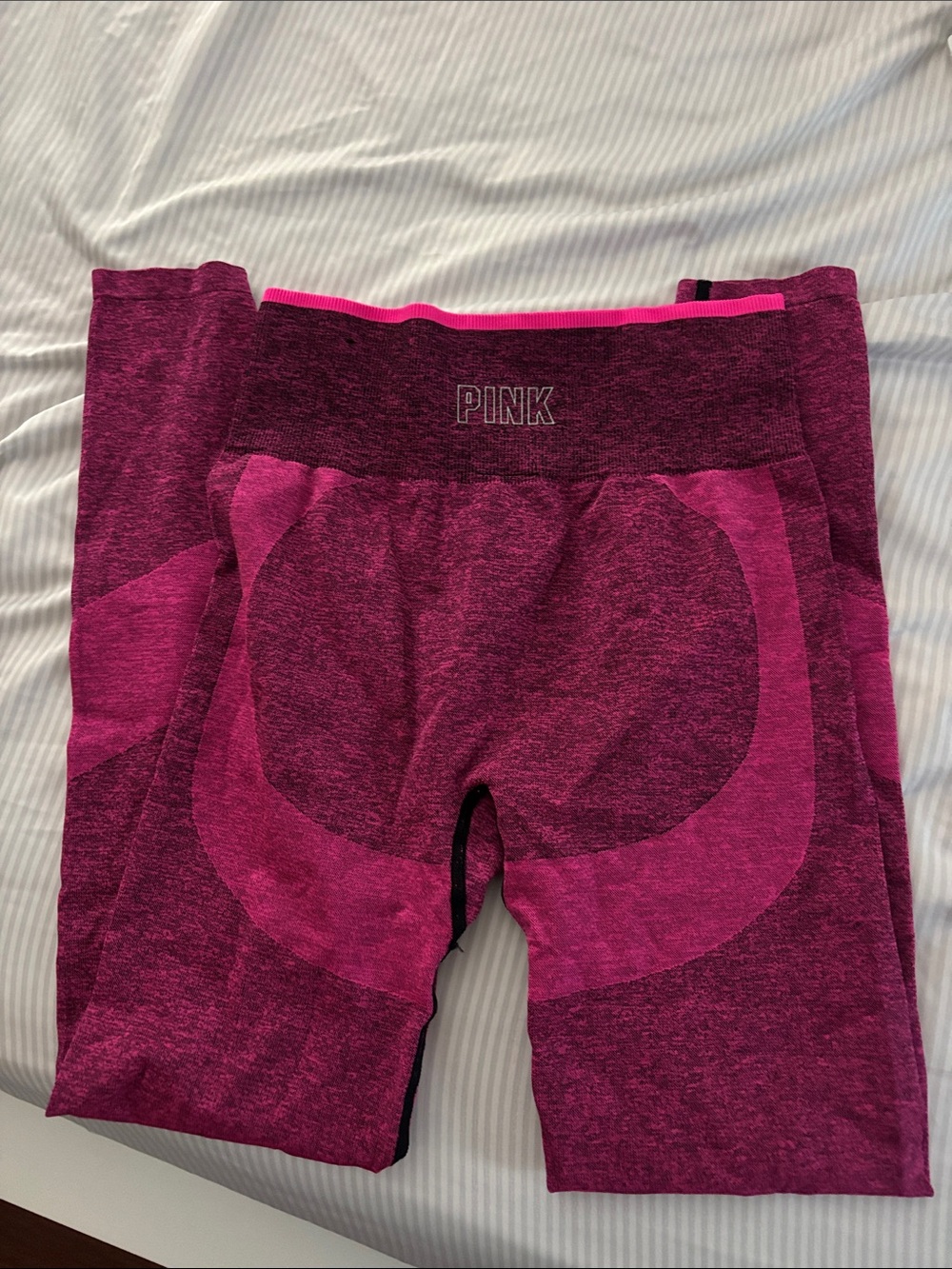 PINK Victoria's Secret Women's Magenta Seamless Leggings